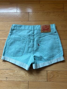 Levi's Women's Jean Shorts in Aqua Blue